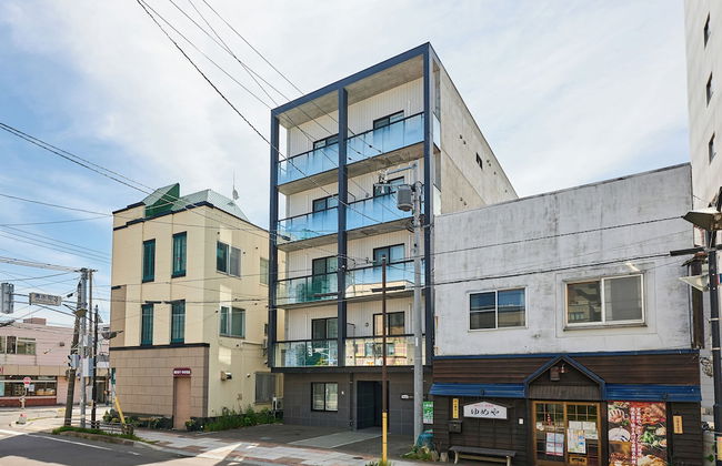 UCHI CHITOSE AJiTO - Foto 1