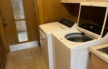 Midcentury Modern - Pool & Hot tub - Retro Retreat - Foto 52