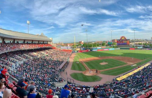 Family Fun Pool Central Airport - Photo 34