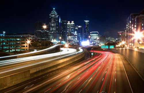 Spacious 3BR with Game Room and Fenced Yard Near Six Flags and Braves - Foto 65