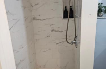 The Vacay Inn - Photo 4