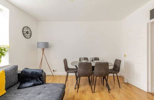 Spacious Two Bedroom Apartment in Battersea, Free Parking - Foto 12