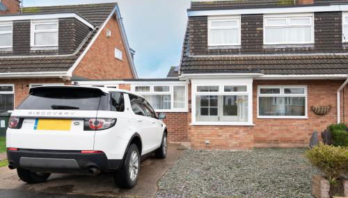 4BR Home and Parking with CCTV Contractors & Family - Foto 5