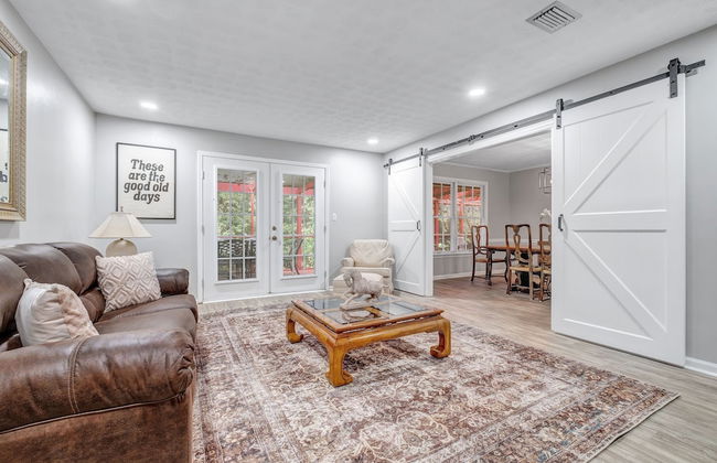 Hudson Manor 4 Bedroom Home by RedAwning - Foto 23