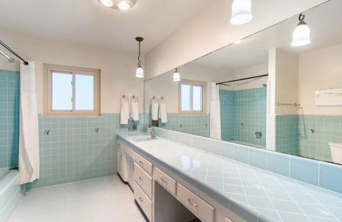 Casa Flora -2BR- FREE Parking in Little Italy! - Foto 30