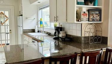 Seattle-Queen Anne--7 BR 3 BA--One Block to SPU - Foto 5, minibar