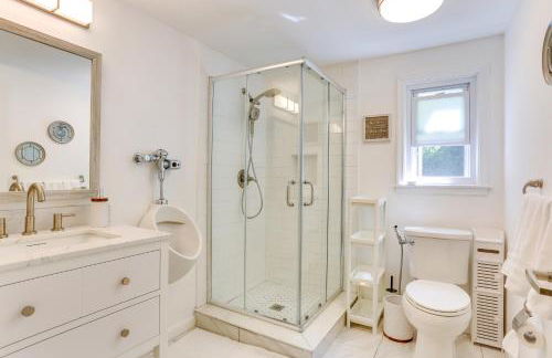 All-Season Vernon Township Lake House Retreat! - Foto 12