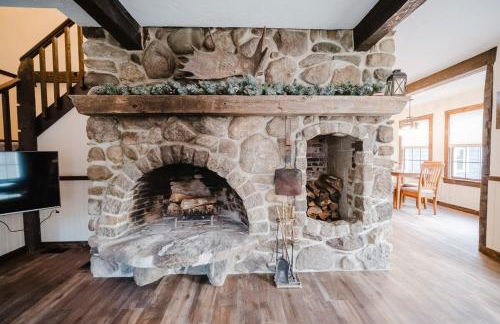 13 Beds, 17 Guests with Hot tub only 15Mins to Sunday River - Foto 18