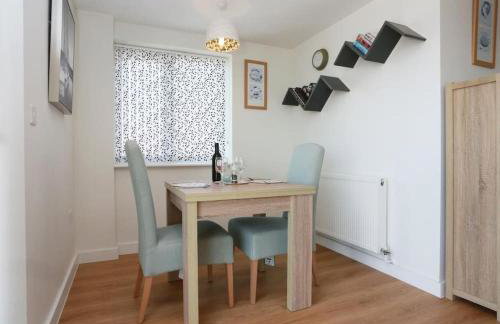 LATITUDE WEST by BOURNECOAST - An Impressive Holiday Apartment with FANTASTIC SEA VIEWS, a Balcony and Parking - FM6180 - Foto 10