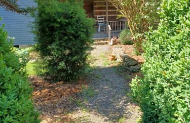 Restored1850s log cabin, with gazebo and gardens! 1 mile to downtown Weaverville - Foto 61