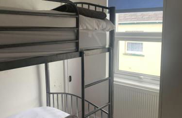 Perfect base for 8, pets allowed - Photo 32