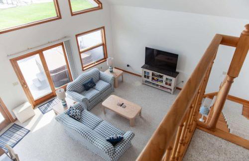 Katies Cottage Lakefront Stay with Hot Tub and Kayaks - Foto 28