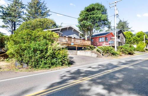 Historic Oceanside Cabin with Peek-a-boo views dog friendly - Foto 4