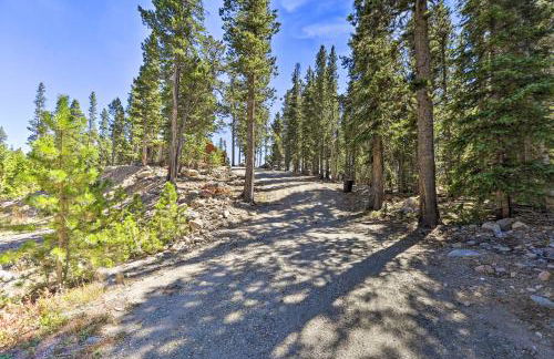 2 Mi to St Marys Glacier Modern Cabin with Hot Tub - Foto 33