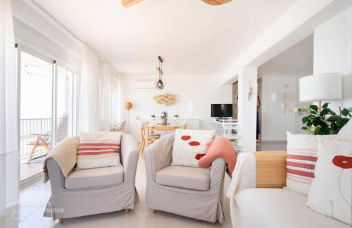 El Acuario - Primera línea y todas las ventanas dan al mar - Foto 19