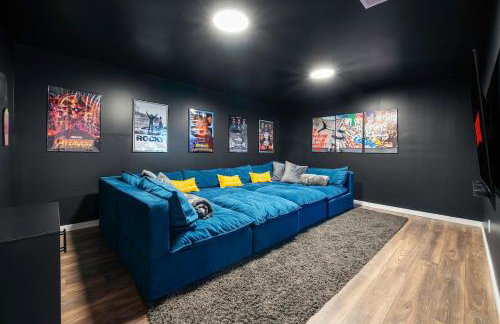 Chalet with Hot Tub, Game, Movie Room, Lake and Pool Access - Foto 6