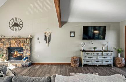 Laker's Pointe by Avantstay Lakefront Private Peninsula Hot Tub, Game Room - Foto 18