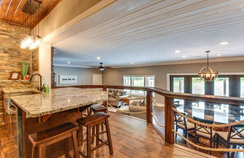 Hot Tub, Dock, Lakefront Luxe Six Mile Retreat - Foto 10