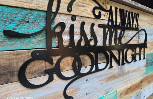 Historic Old Oak Cottage-Great water views! - Foto 32