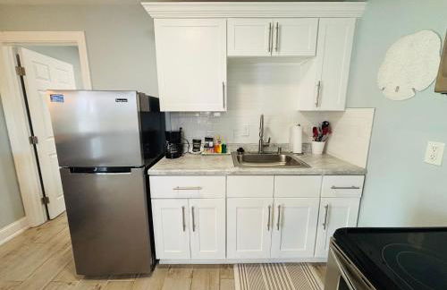 Seahorse - Tiny Home 1.2 Mi, 2 Beach Kitchen W & D Queen Bed - Foto 10