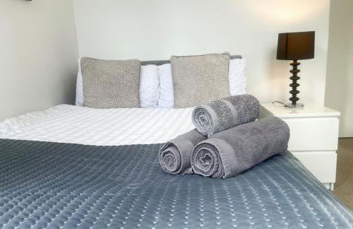 Sleek 3-bedroom flat with Balcony, Lift access, FREE WiFi in Southwark, Borough near The Shard by NourNest Apartments - Foto 24