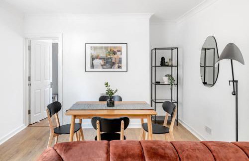 Homely Hamilton Hideaway- Free Private Parking - Photo 4