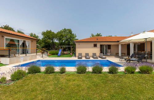 Luka's house - Photo 40