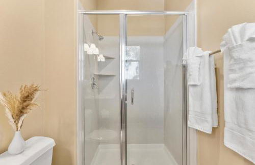 MidTown Hideaway Fire Pit and King Beds - Photo 25