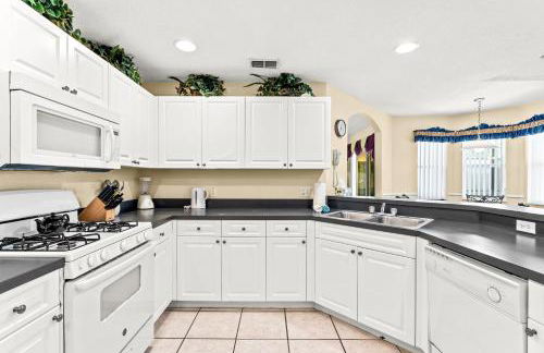 EXQUISITE VILLA - 2 Master Suites, Pool South and Spa, Gas BBQ, Game Room, WIFI - Foto 19