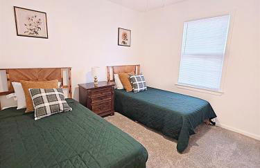 The Green Cardinal 4BR2BA Sleeps up to 7 - Foto 2