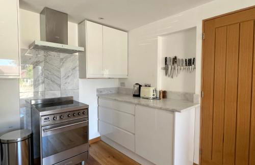 Whitley Old Garage - Photo 83