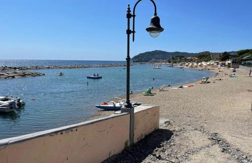 Sea View Suite - Sleeps 3 - Free Parking - Foto 18