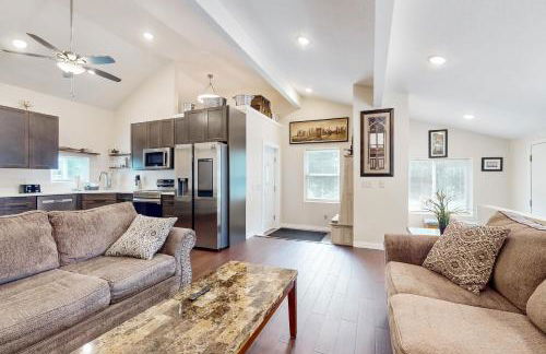 Steps to Dtwn and St Croix River! Stucco House - Foto 4