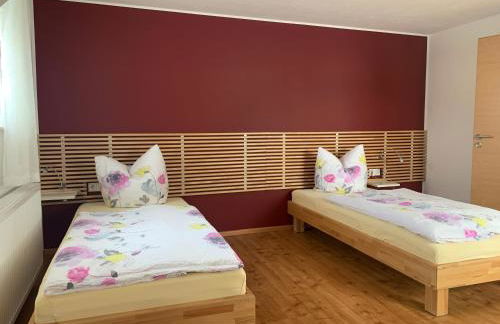 Haag Ferienwohnungen von "Small" bis "XL" für max 10 Personen und 6 Schlafzimmern - Foto 82