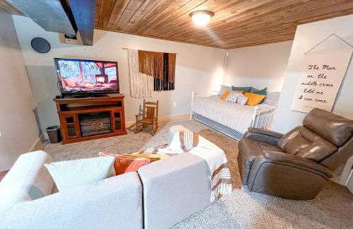 Cabin Sweet Cabin - Photo 31