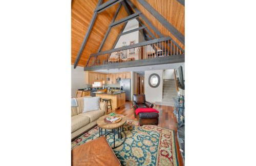 Spring Home 6 - Cozy 4BR Cabin in Black Butte Ranch w Fireplace - Foto 15