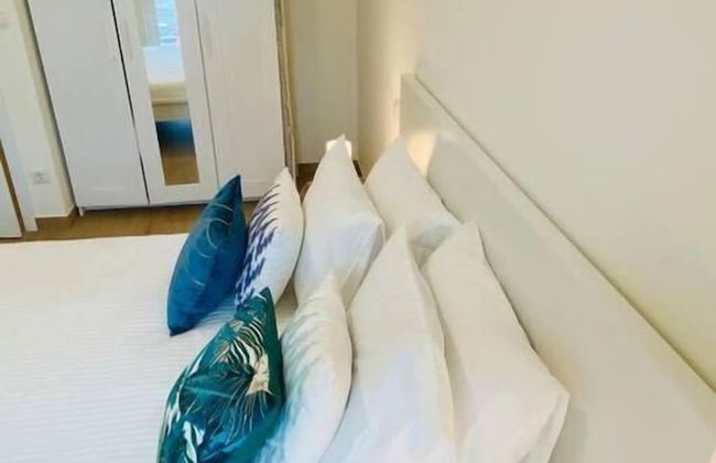 Luxury 2023 Flat in city center. Parking - Foto 7