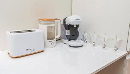 Le Cozy Reims -Escapade raffinée avec spa privé - Foto 4, toaster