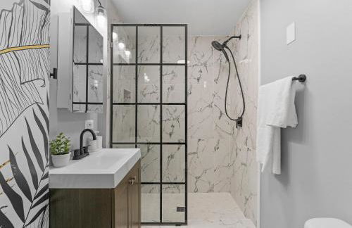 Lawrenceville Central !3 Large and Spacious One Bedroom Apartment with Free Street Parking - Foto 16