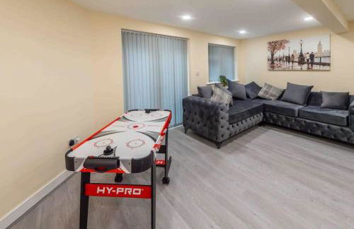 Beautiful, Peaceful, 5 Bedroom home with Hot Tub! - Foto 68