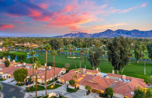 Spectacular condo with private golf privileges includes golf cart on Monterey Country Club !! - Foto 32