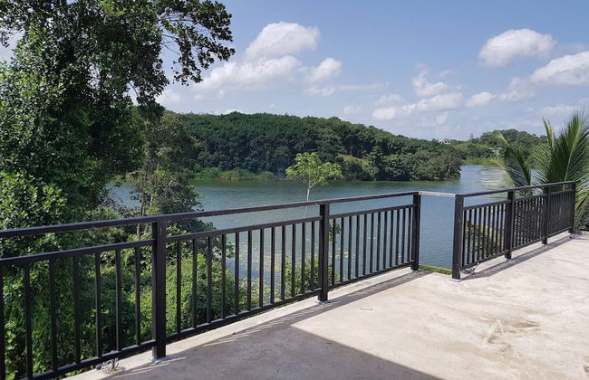 MYH - Lake Front Pvt Villa - Photo 30