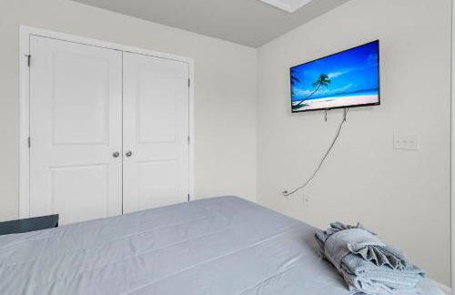 Quiet 3 Bedroom Escape in Ladson with 2 Car Garage - Foto 3