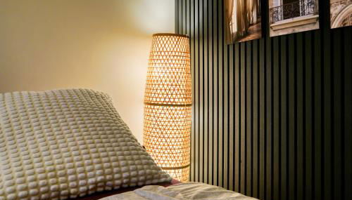 Paris-Eiffel, bienvenue -terrasse -Netflix - Foto 4