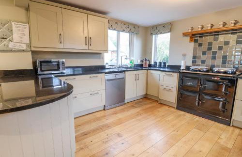 Manor Wood - Photo 19