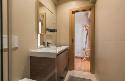 2 Bedroom Belem Wonder by LovelyStay - Photo 7