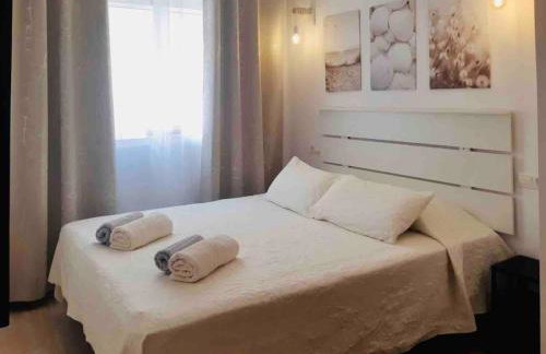 Tolle Wohnung mit 2 Schlafzimmern, Balkon und Pool - Foto 2