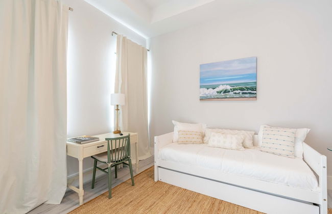 Sparkling new Vanderbilt Beach Luxury Escape - Photo 15