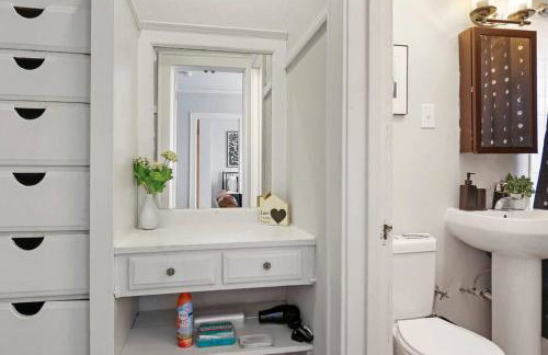 1BR Stylish & Modern Chicago Apartment - Kenwood 508 rep - Photo 9