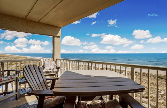 Beach Condo Miles-long Views Sand and Sea, Access to Private Fishing Pier by RedAwning - Foto 31